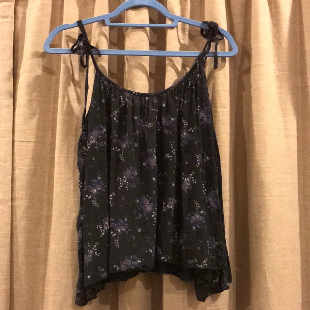 Brandy Melville floral top